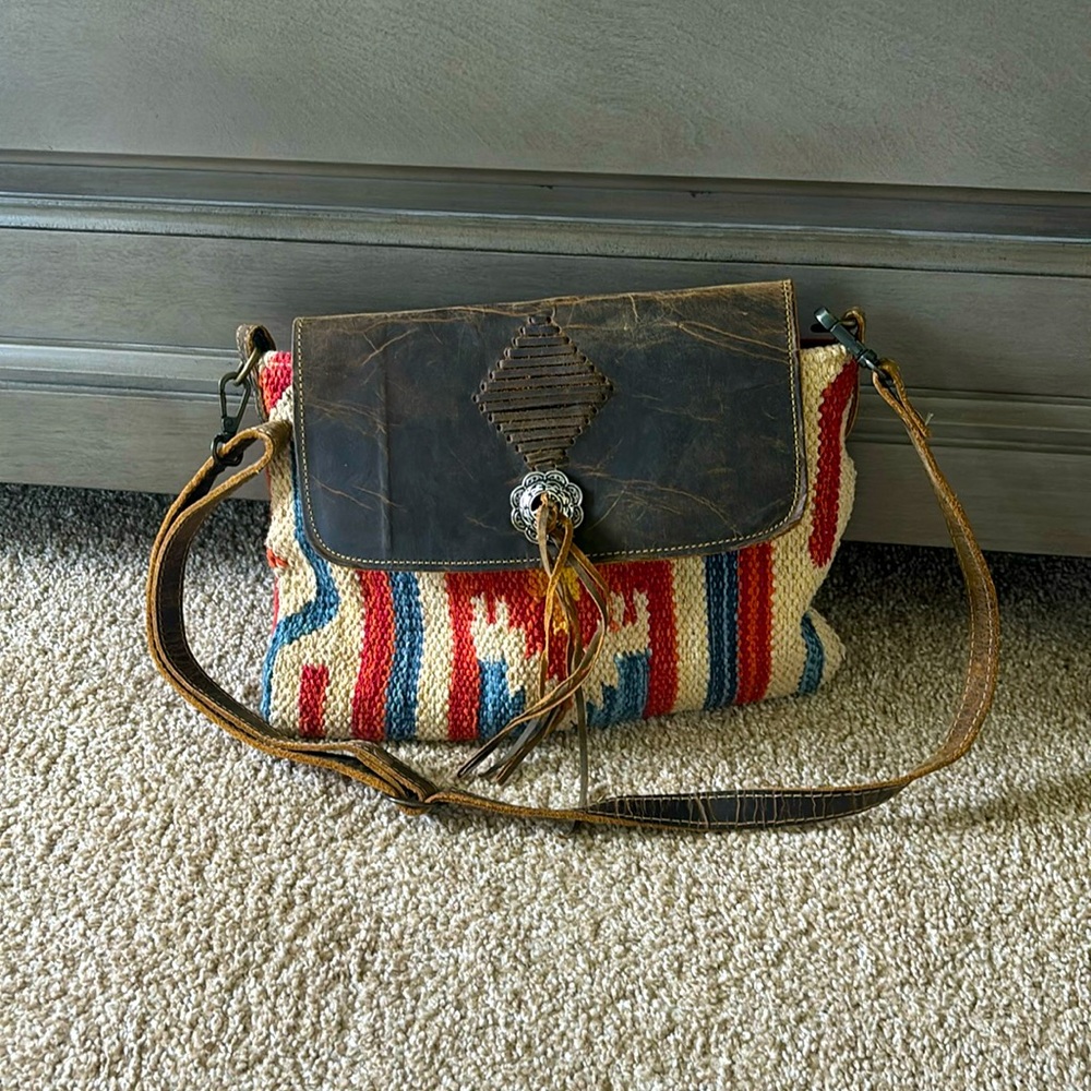 Myra crossbody bag